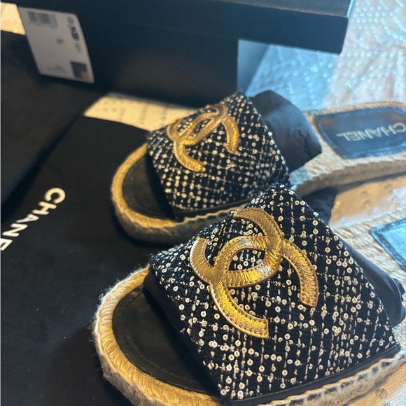 Black Tweed Chanel open toe Sandals from SS24 - Picture 3 of 5